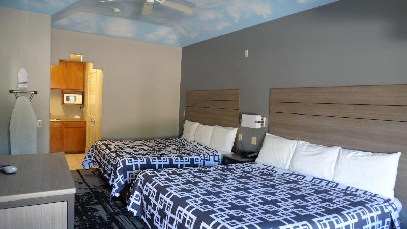 Regency Inn & Suites By Capital O Houston IAH Airport - photo 9