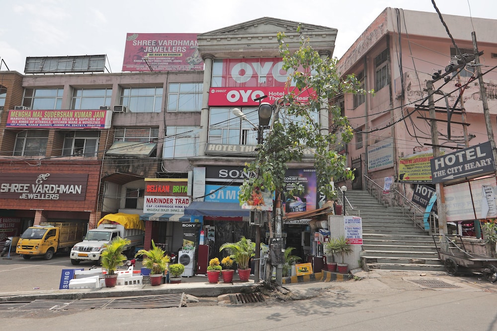 OYO 29807 Hotel The City Heart in Jammu, India