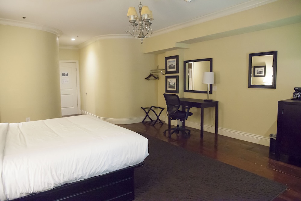 Niagara Crossing Hotel & Spa - photo 9