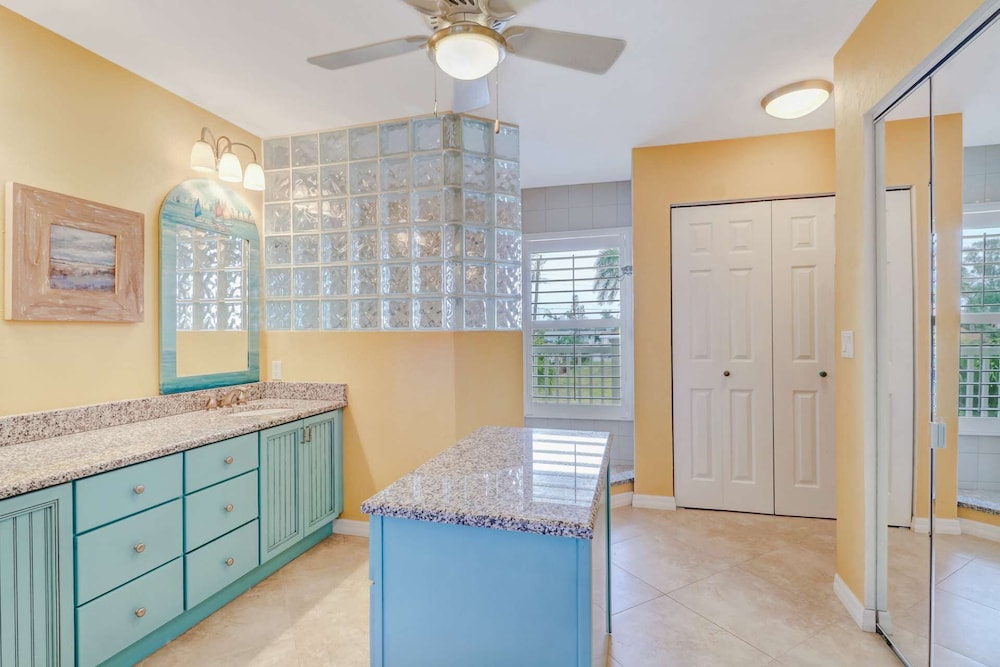4865 Regal Dr - photo 11