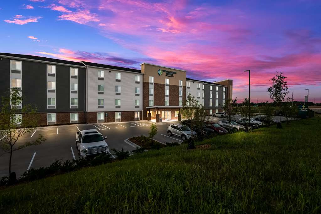 Woodspring Suites Milwaukee Menomonee Falls - photo 7