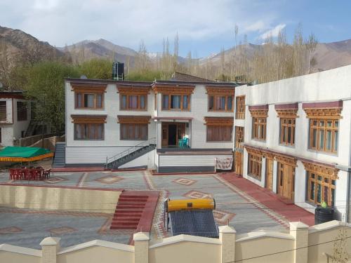 Vamoose Layul - last minute hotel in Leh
