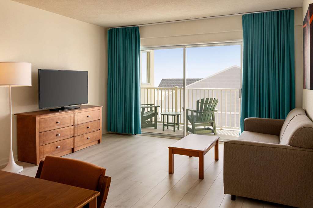 Howard Johnson by Wyndham Ocean City Oceanfront - photo 34