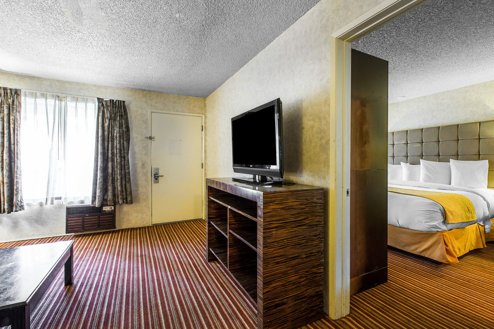 Rodeway Inn & Suites El Cajon San Diego East - photo 16