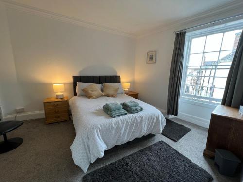 Stylish 2nd Floor Georgian 1 Bedroom Apartment — 4-Star Luxury Hotel in Dumfries, United Kingdom