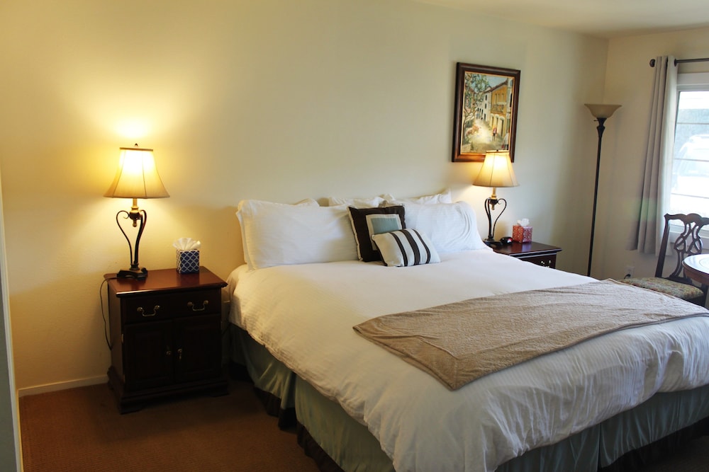 Back Bay Inn - photo 3