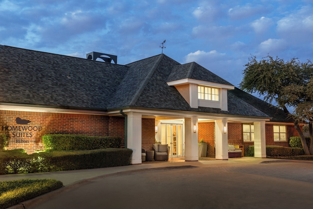 Addison Suites — Addison