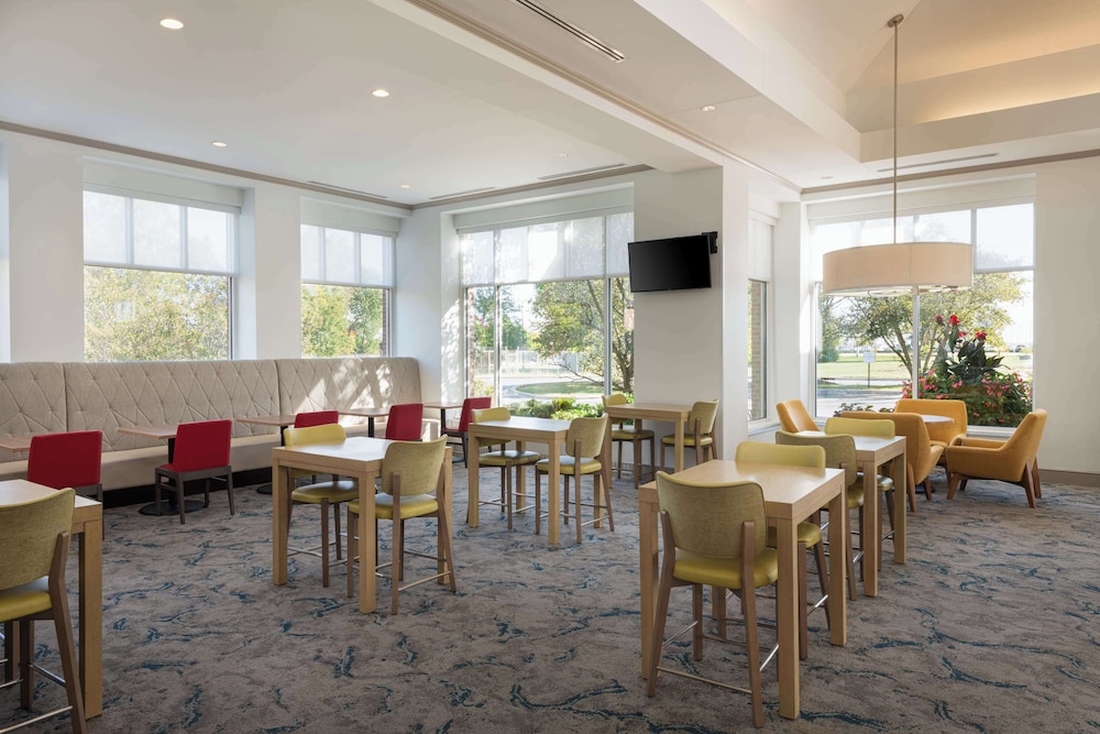 Hilton Garden Inn St. Charles - photo 42