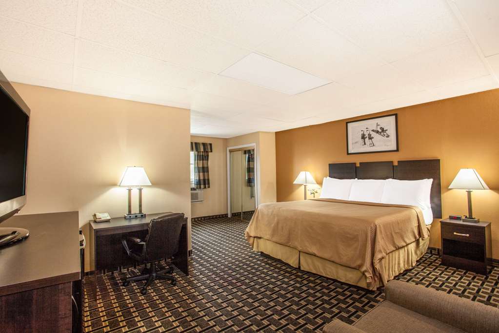 Travelodge by Wyndham South Burlington - photo 12