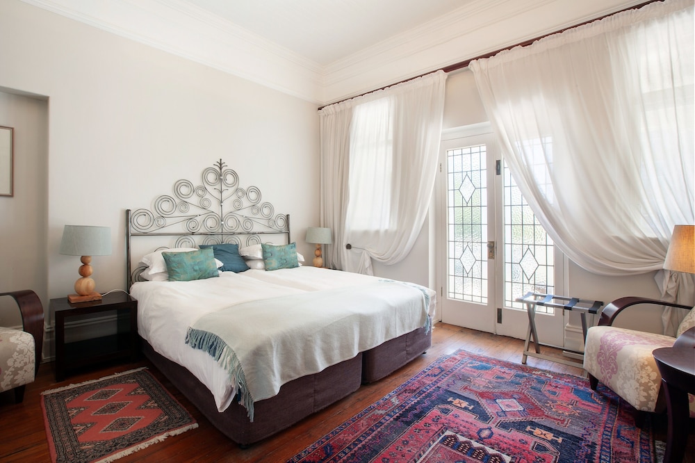 Barry Hall Apartments — 4-Star Luxury Hotel in Cape Town, South Africa