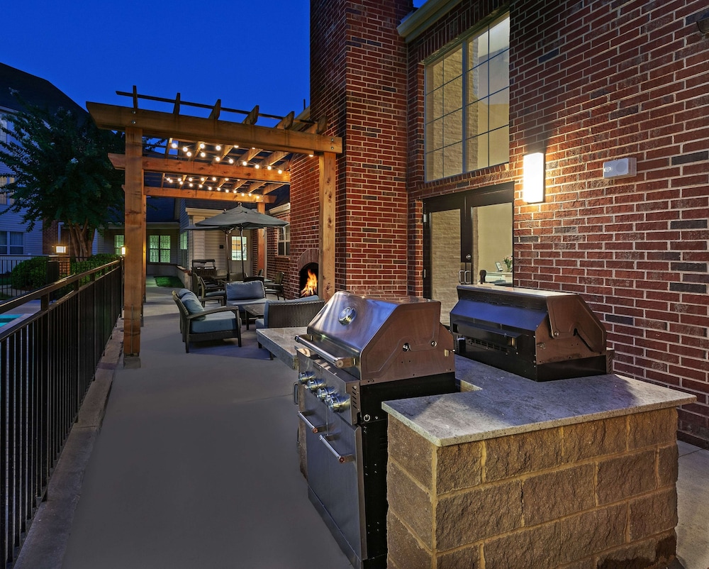 Homewood Suites by Hilton Greensboro - photo 40