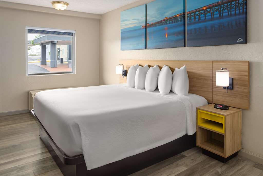 Days Inn by Wyndham Aberdeen - photo 17
