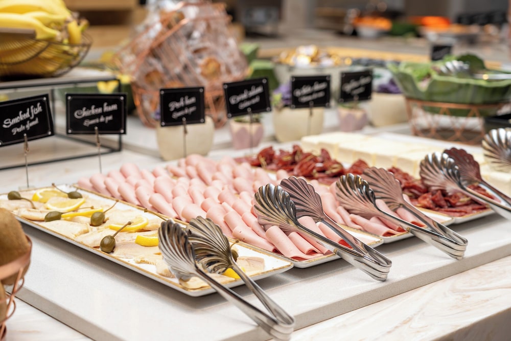 מזון ומשקאות