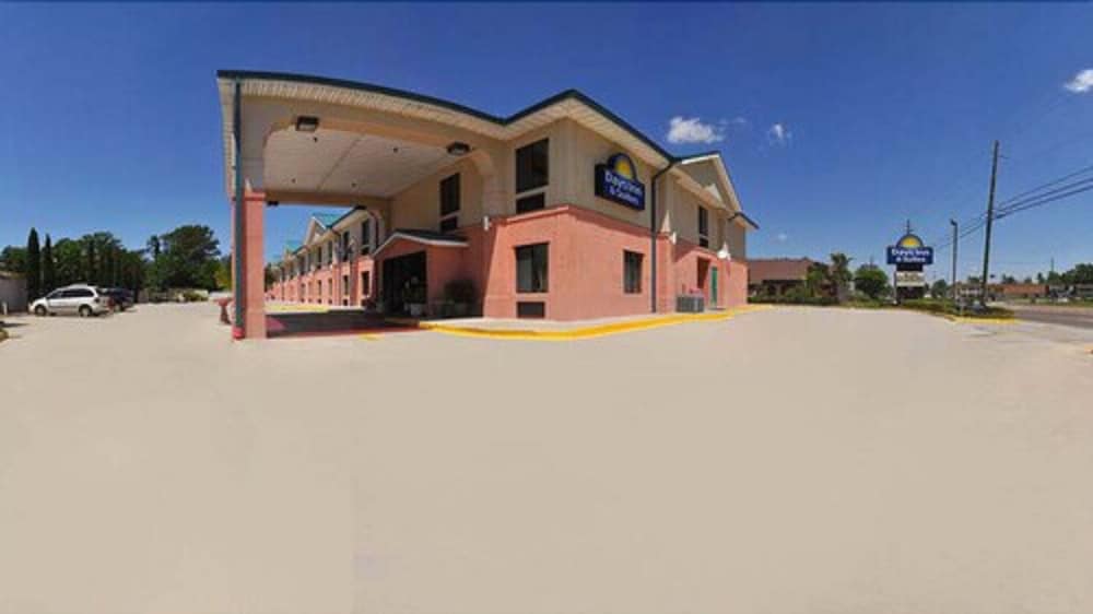 Days Inn by Wyndham Panama City Callaway - photo 19