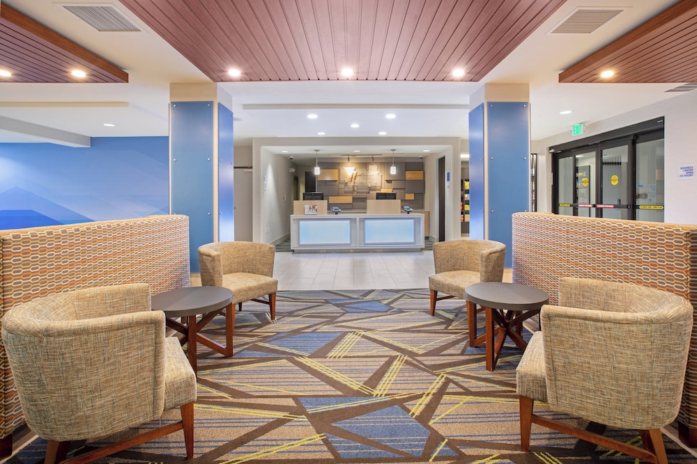 Holiday Inn Express & Suites Phoenix Glendale Sports Dist by IHG - photo 58