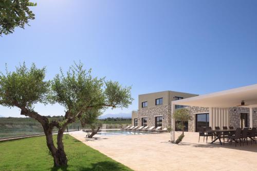 Elia Villa with Pool Seaviews & Iconic Design by Thinkvilla — 4-Star Luxury Hotel in Rethymno, Greece