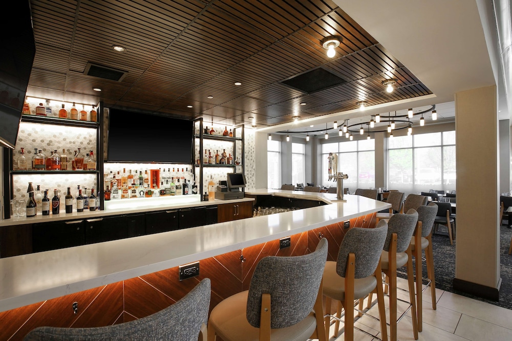 Hilton Garden Inn Melville - photo 29