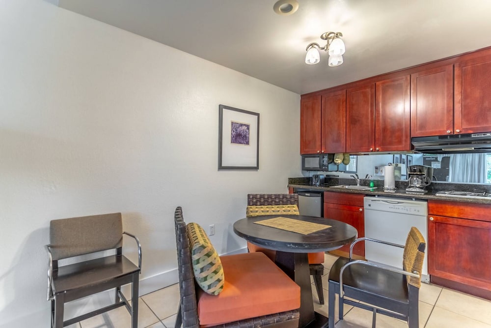 502 Little Harbor Inn - photo 10