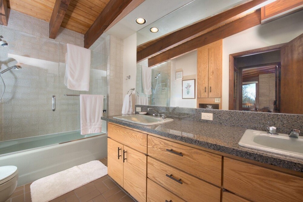 Abode at Swinging Bridge - photo 8