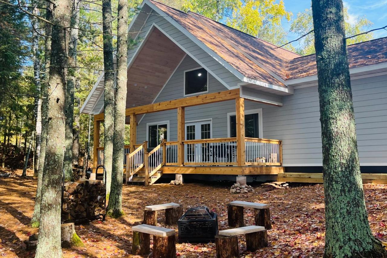 Chalet on the Bay — 4-Star Luxury Hotel in Rhinelander, United States