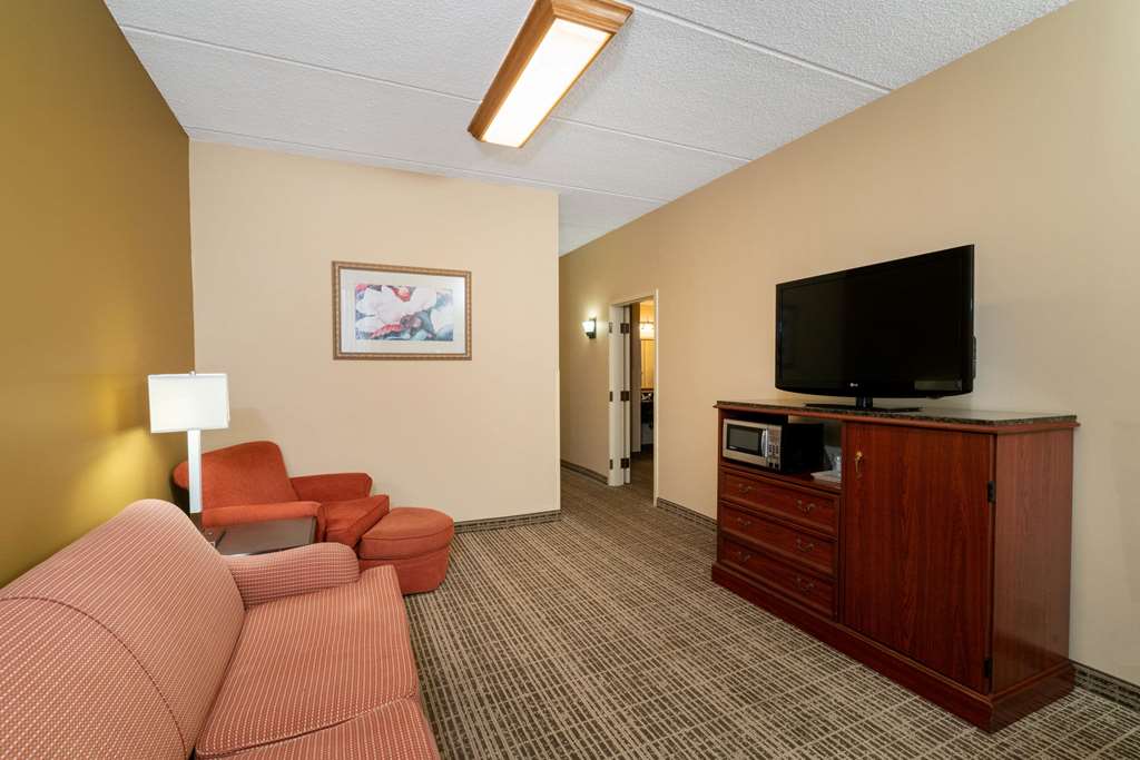 Baymont by Wyndham Knoxville Cedar Bluff - photo 22