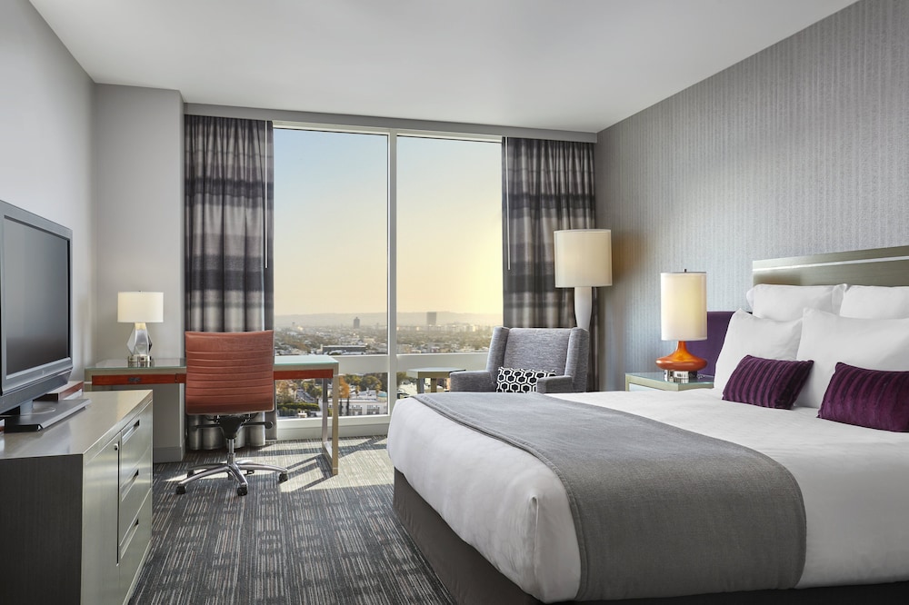 Loews Hollywood Hotel - photo 10