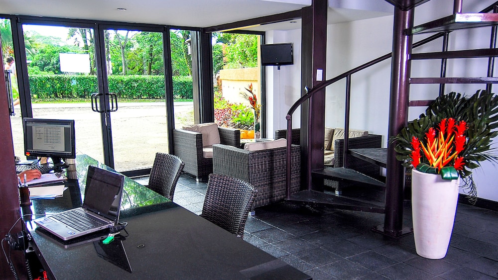 Buena Vista Luxury Villa — 4-Star Luxury Hotel in Quepos, Costa Rica