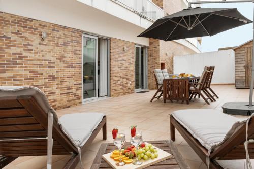 Golden Terrace Delight — 4-Star Luxury Hotel in Sao Martinho Do Porto, Portugal