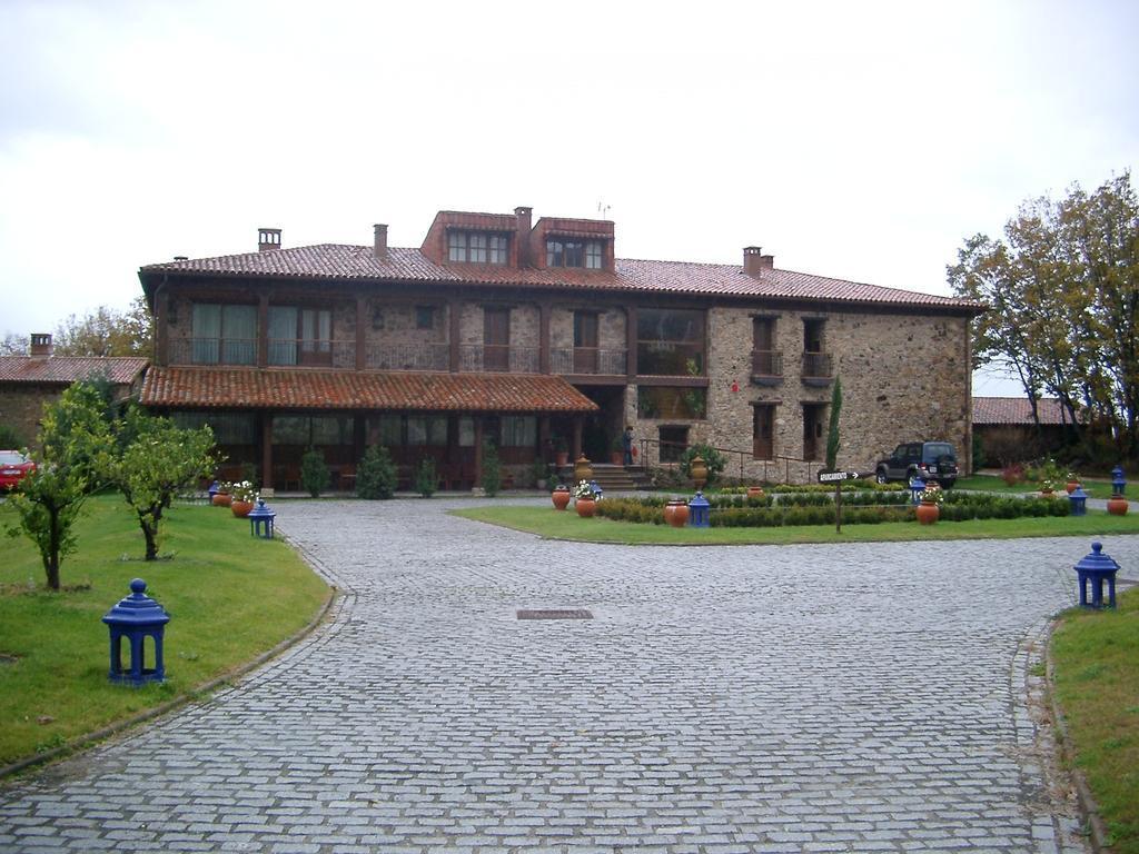 Hotel Rural Pena Del Alba — 5-Star Luxury Hotel in Arroyomolinos De La Vera, Spain