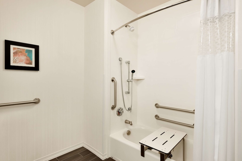 Hampton Inn & Suites Monroe - photo 19