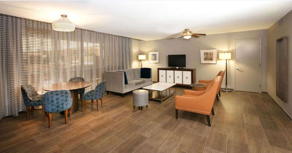 Doubletree by Hilton Bloomington Minneapolis South - photo 25