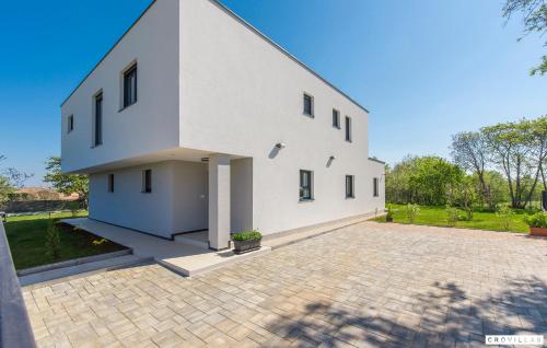 Lucija — Marcana — photo 2
