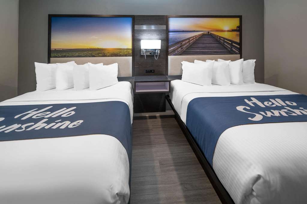 Days Inn by Wyndham Galt Elk Grove South - photo 14
