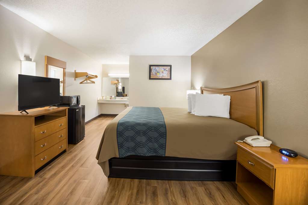 Econo Lodge Live Oak - photo 24