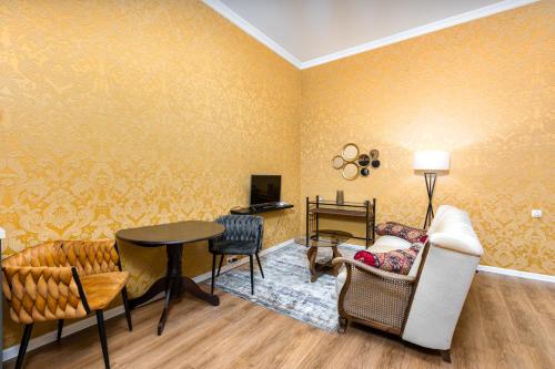 Sololaki Rooms