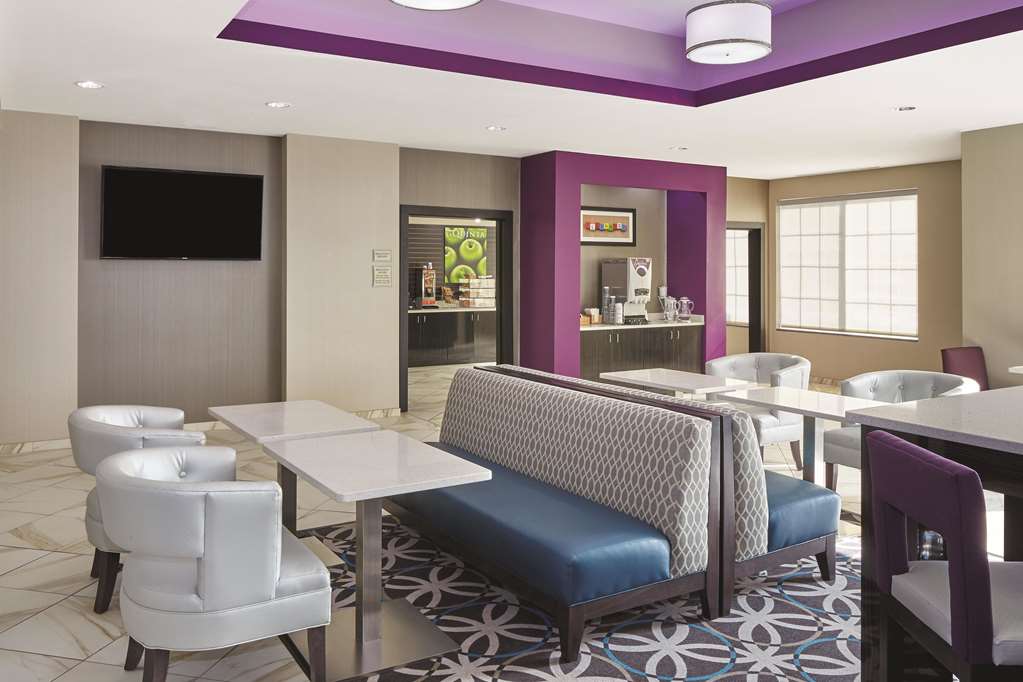 La Quinta Inn & Suites by Wyndham Springfield IL - photo 50