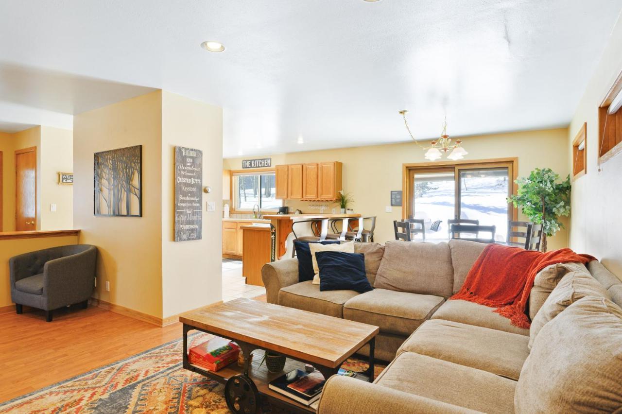Twenty Grand Chalet — 4-Star Luxury Hotel in Silverthorne, United States
