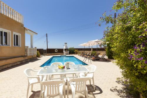 Villa Camelia by Villa Plus