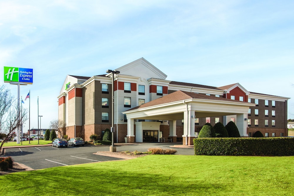 Holiday Inn Express Hotel & Suites Lawton Fort Sill by IHG in Lawton, United States