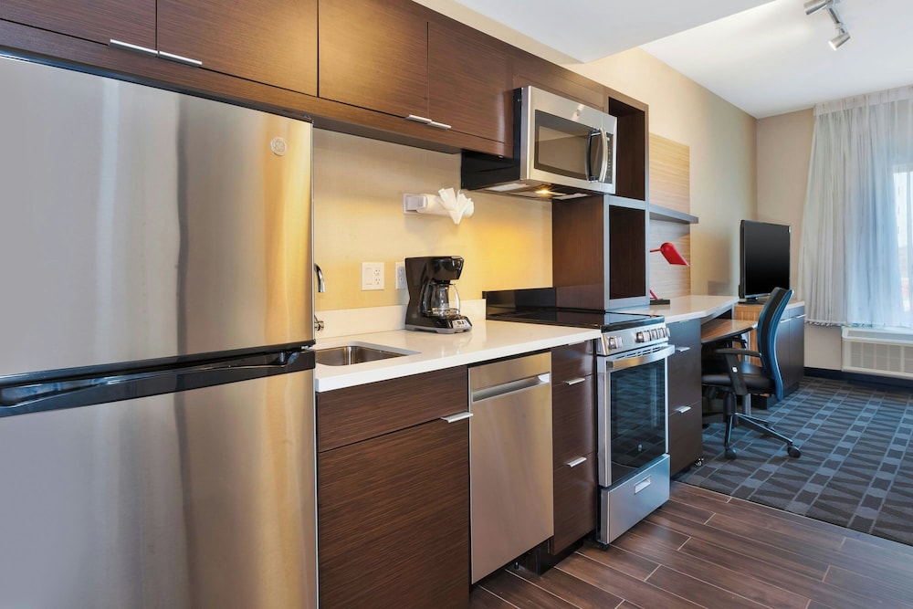 TownePlace Suites by Marriott Grand Rapids Airport Southeast - photo 11