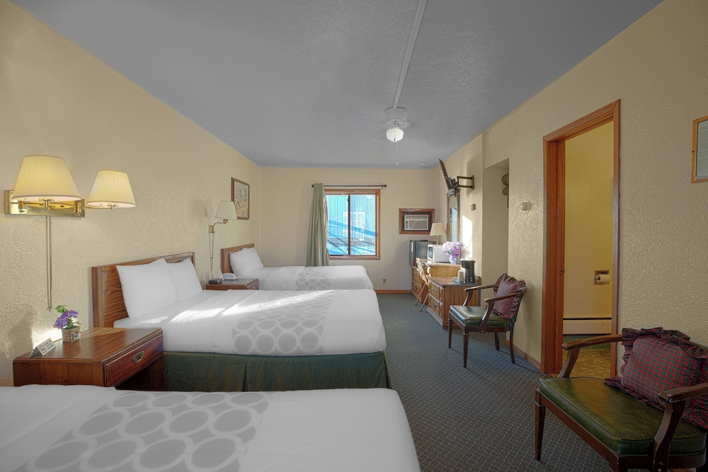 Love Hotels Silver Street by OYO at Hurley WI - photo 37