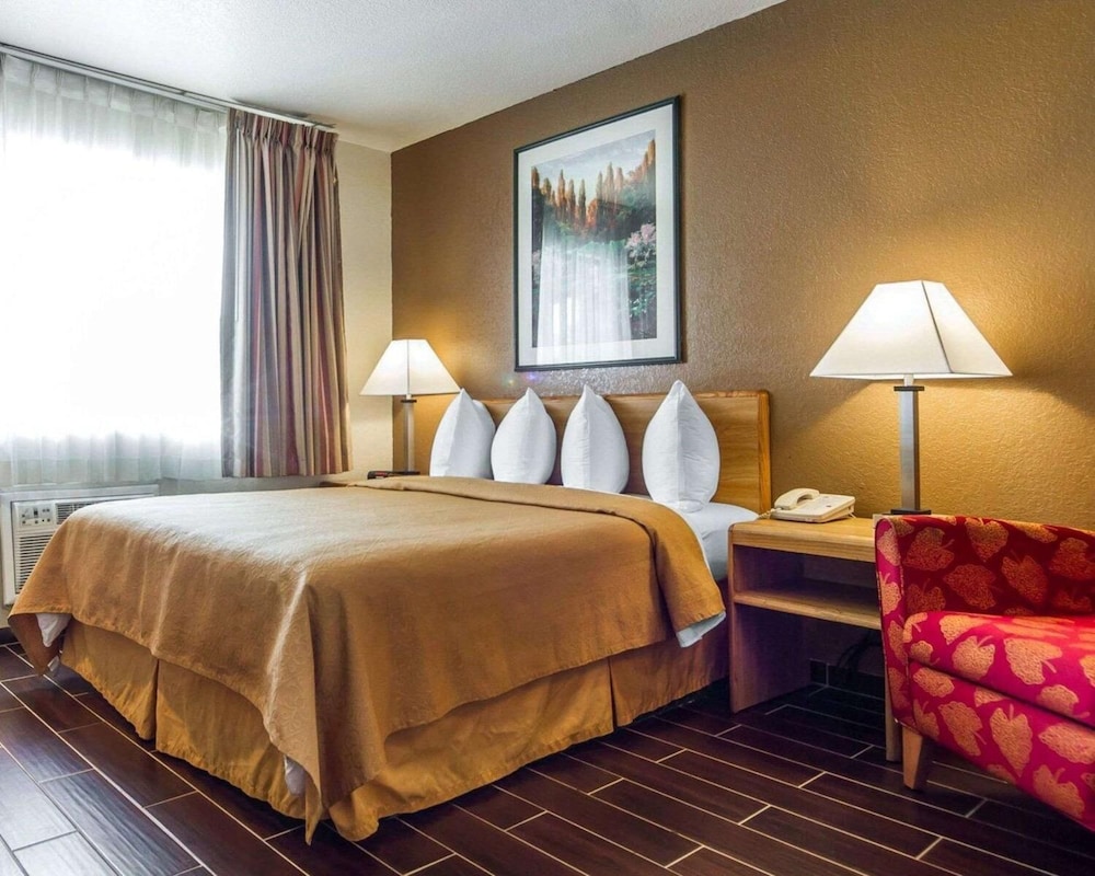 Quality Inn Oakland - photo 21