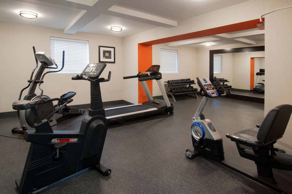 Holiday Inn Express Hotel & Suites Spence Lane by IHG - photo 16