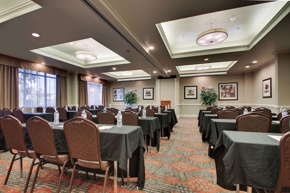 Hampton Inn Warner Robins - photo 45