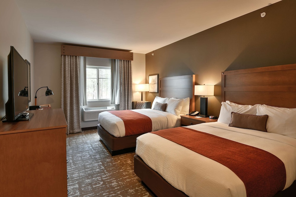 GrandStay Hotel & Suites Sisters - photo 12