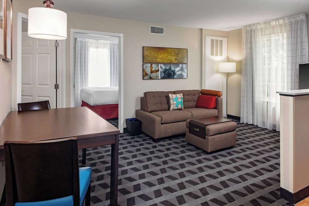 TownePlace Suites by Marriott Dallas Plano Legacy - photo 10