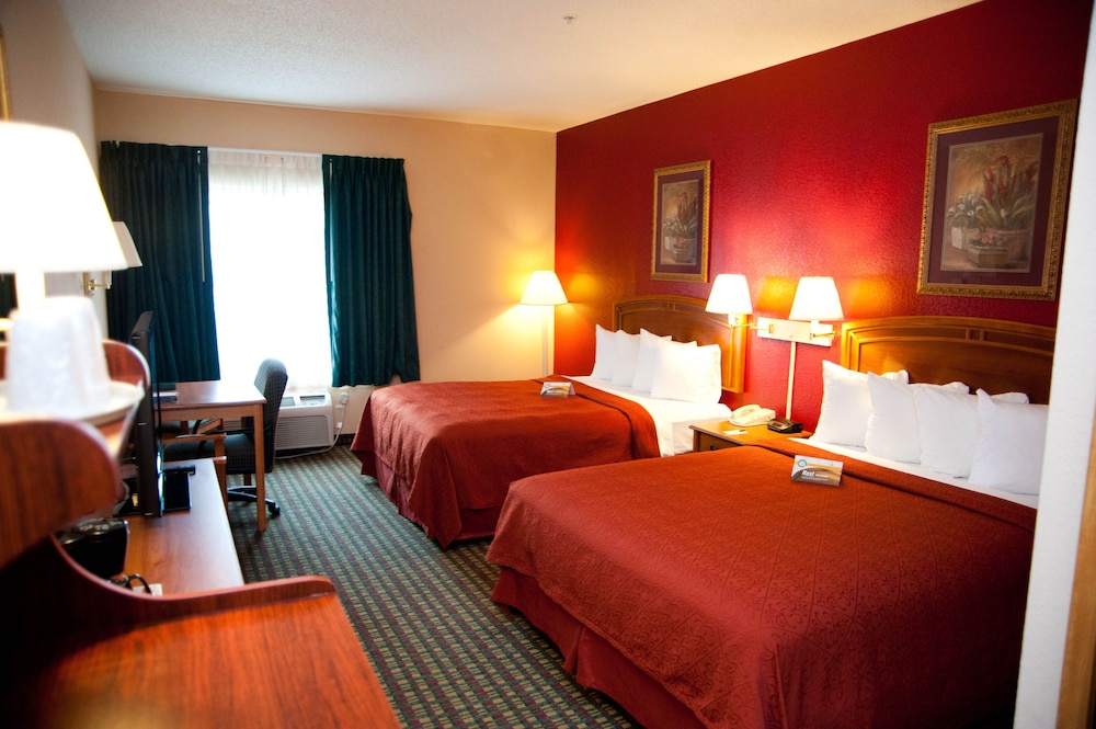 Quality Inn & Suites Airport - photo 7