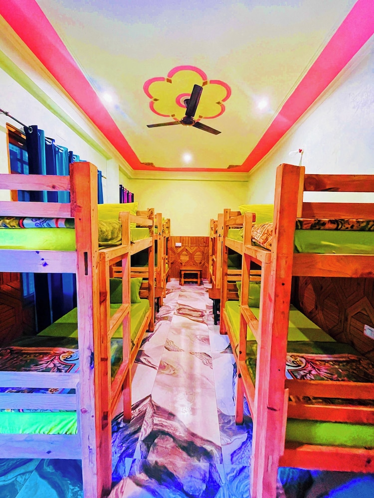 Chalo Challal Hotel & Cafe — hotel in Sivakasi