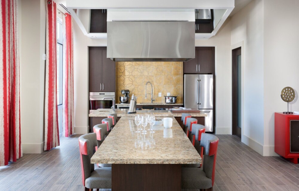 Global Luxury Suites At Hidden Creek - photo 7