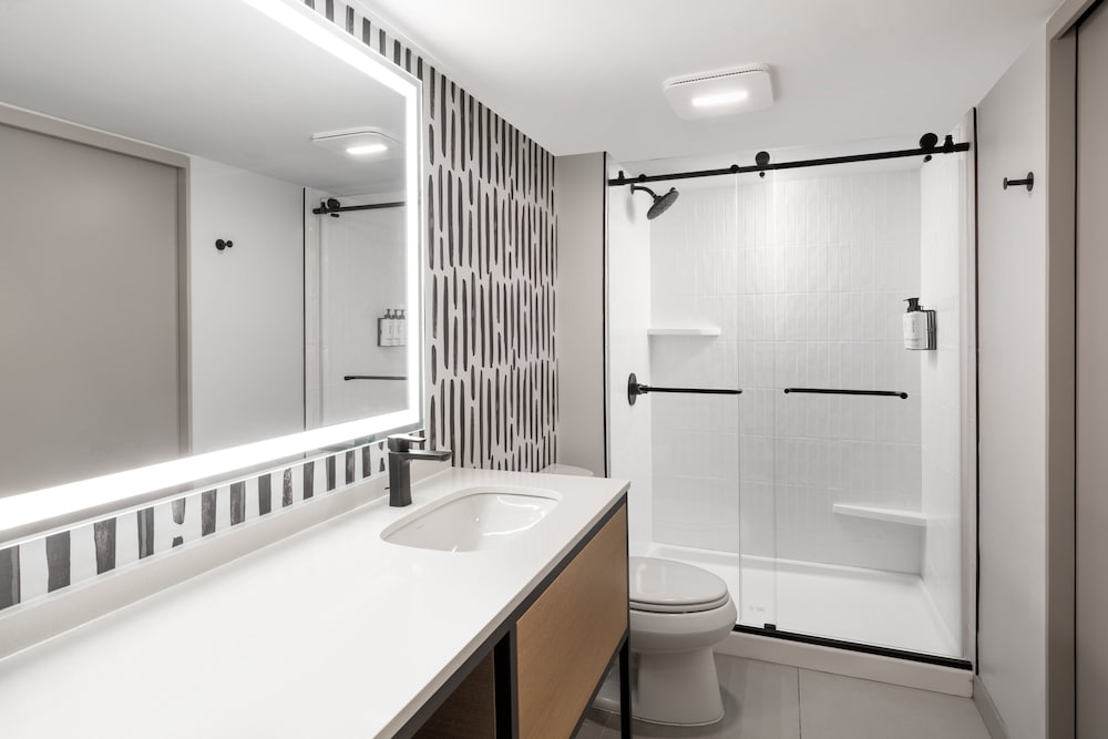 Atwell Suites Austin Airport by IHG - photo 28
